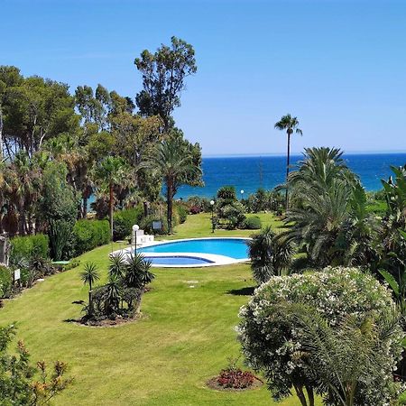 Spacious Beachfront Town House In Estepona With Fully Equipped Kitchen, Pools, Garden, Sea View المظهر الخارجي الصورة