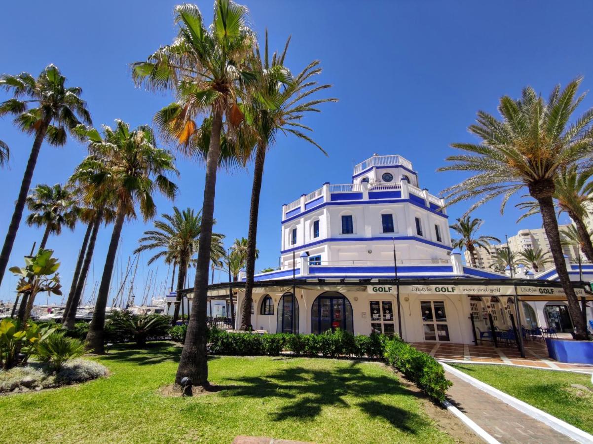 Spacious Beachfront Town House In Estepona With Fully Equipped Kitchen, Pools, Garden, Sea View المظهر الخارجي الصورة