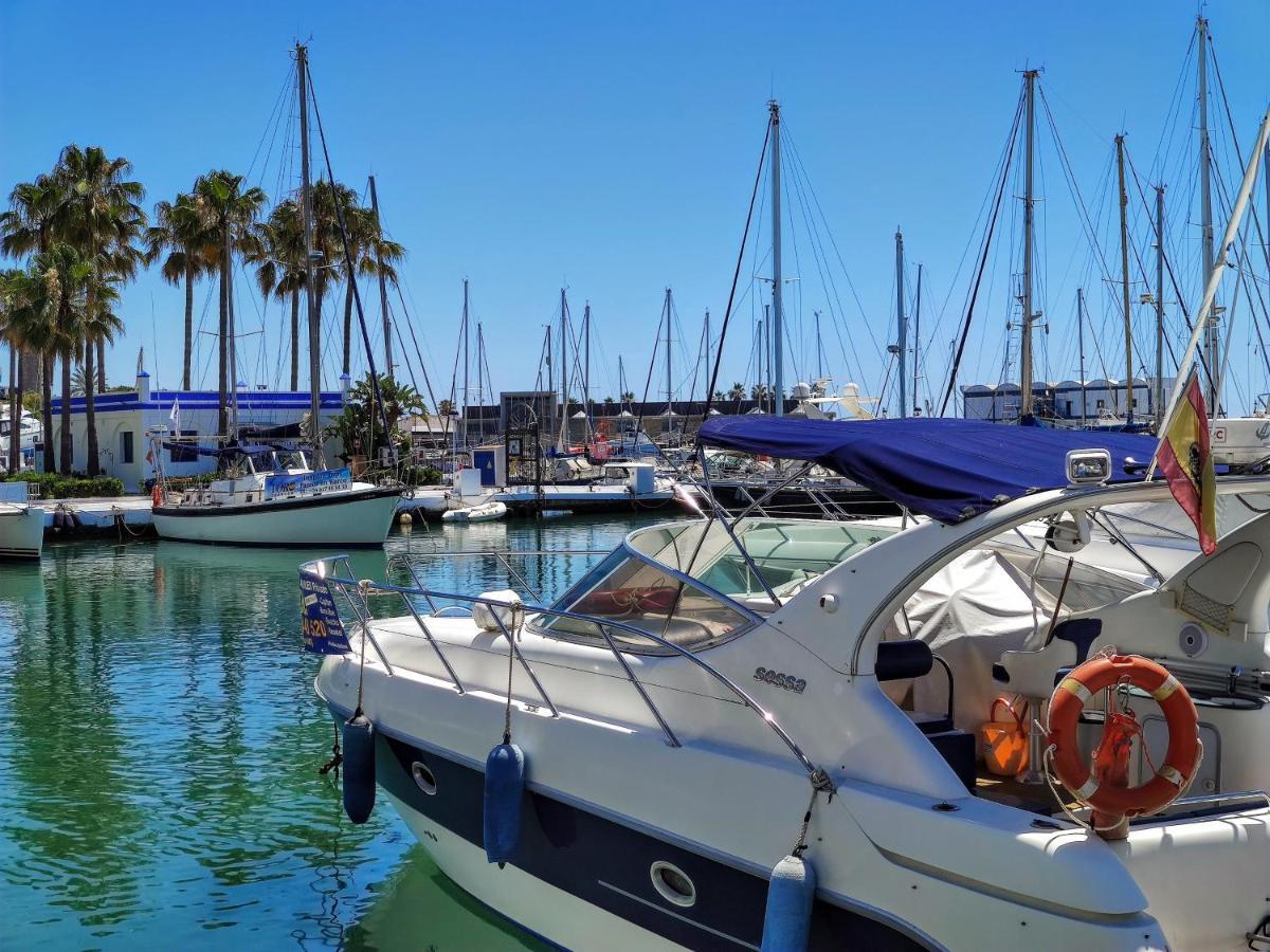 Spacious Beachfront Town House In Estepona With Fully Equipped Kitchen, Pools, Garden, Sea View المظهر الخارجي الصورة